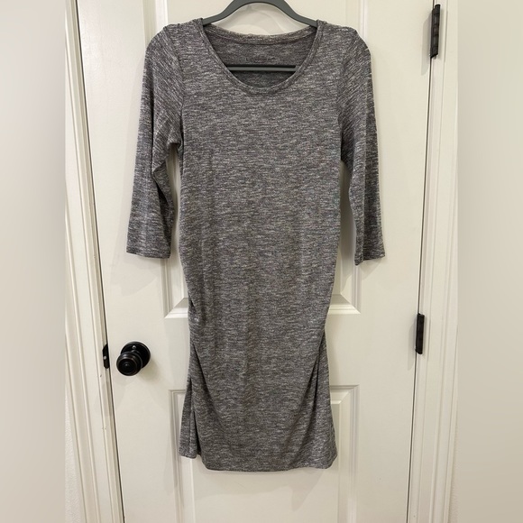 Liz Lange Maternity for Target Gray Knit Maternity Dress Size XS Elbow Sleeve - Picture 2 of 7
